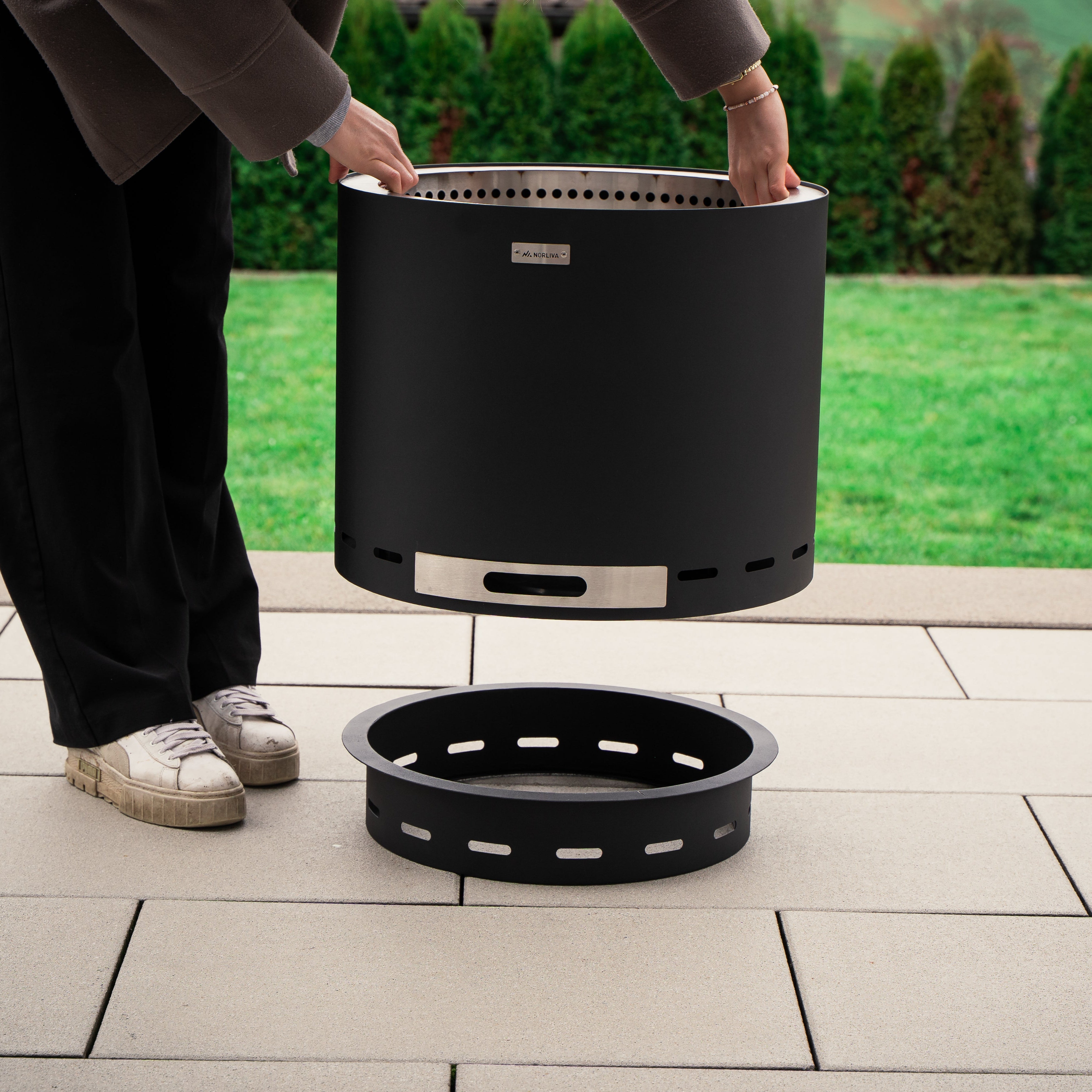 Set: Skara + Deckel + Feuerplatten-Grill + Pizzaofen-Aufsatz