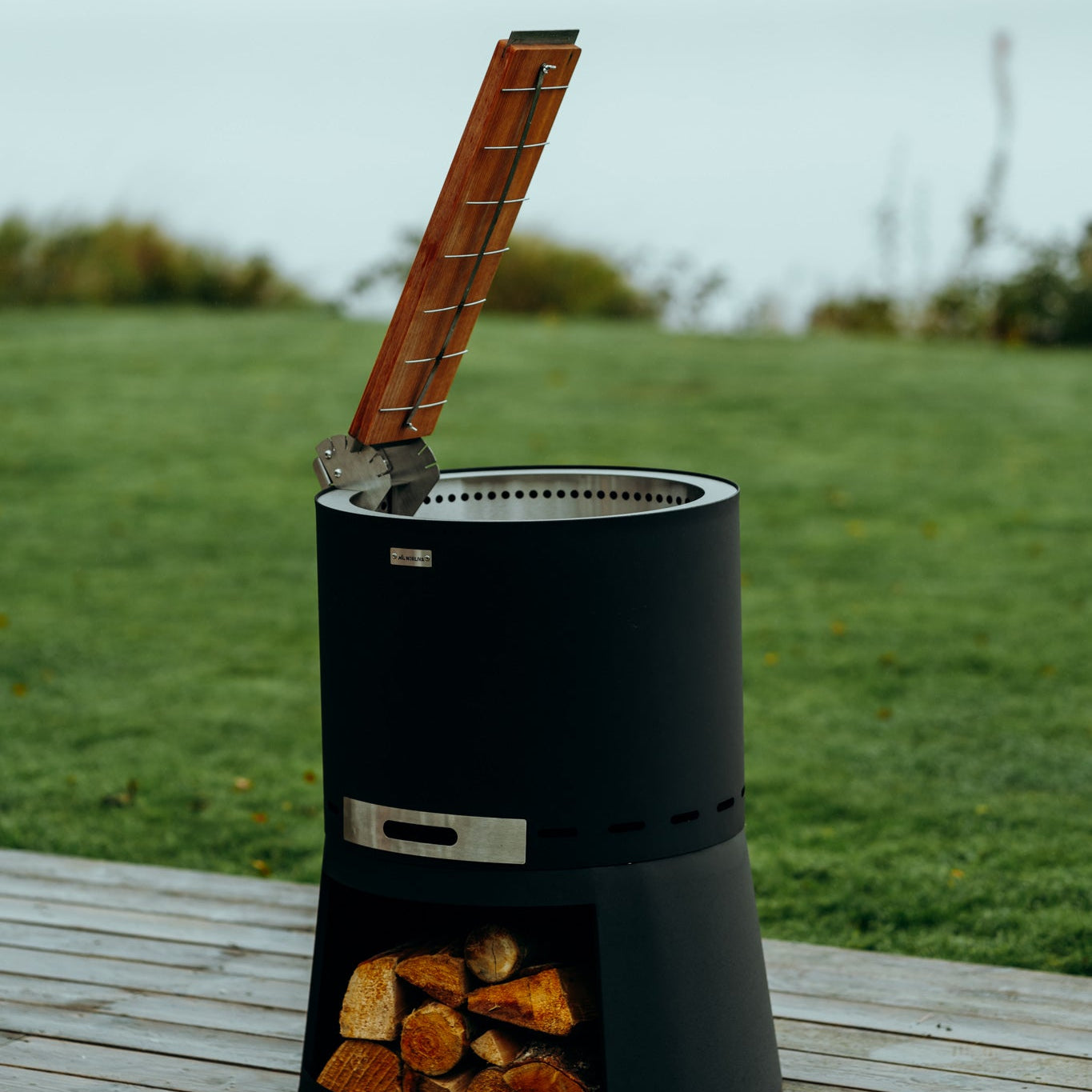 Flammlachsbrett für Feuerschale